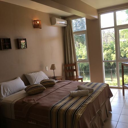 Tangoinn Club Iguazu Party Luxury Hostel 伊瓜苏港 外观 照片