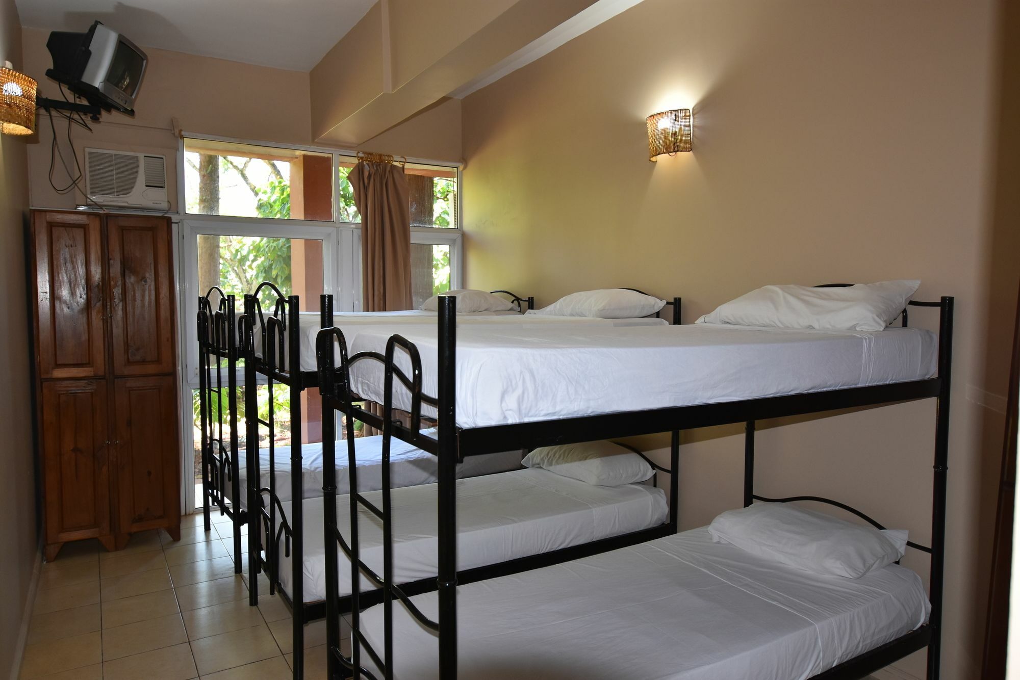 Tangoinn Club Iguazu Party Luxury Hostel 伊瓜苏港 外观 照片