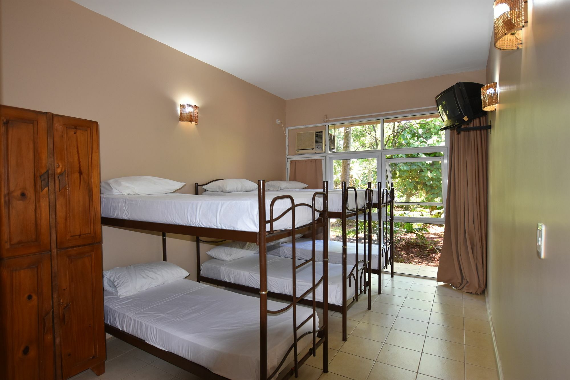 Tangoinn Club Iguazu Party Luxury Hostel 伊瓜苏港 外观 照片