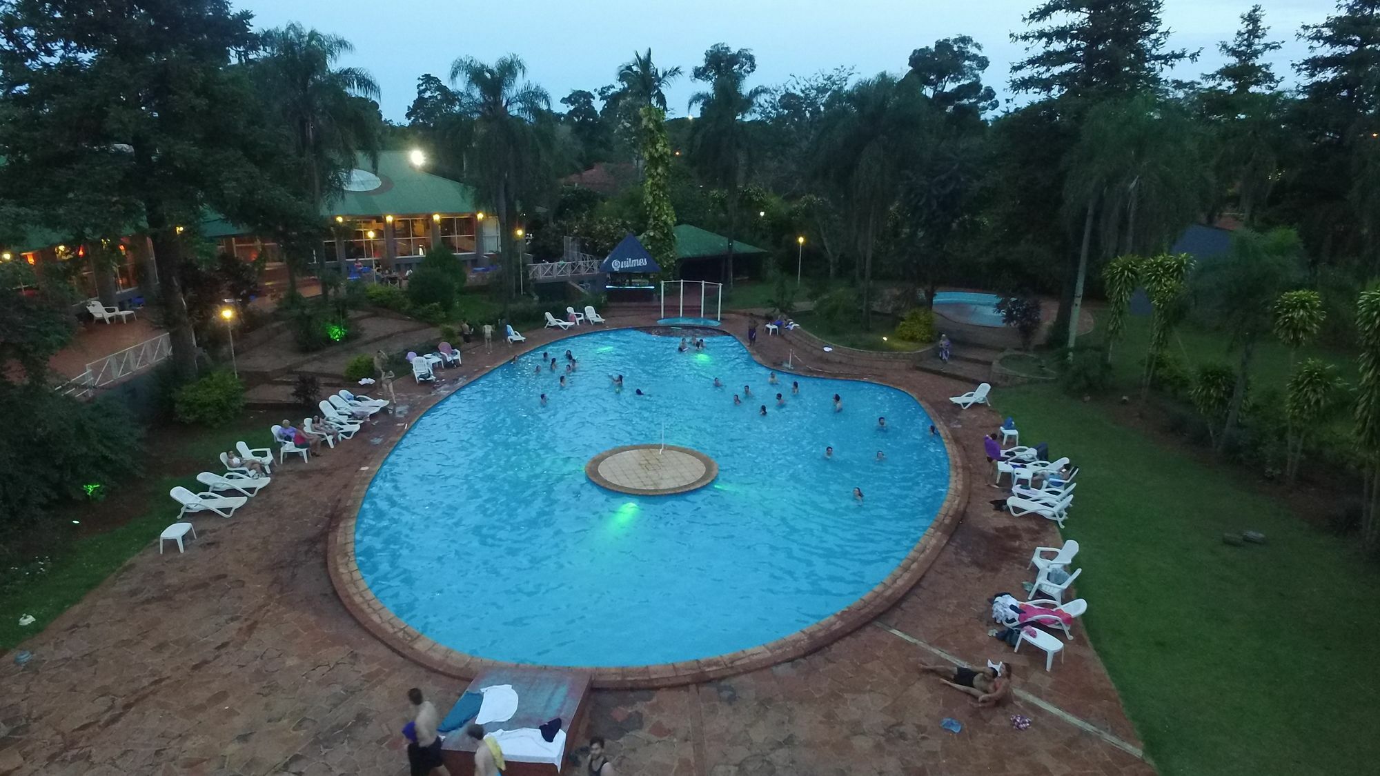 Tangoinn Club Iguazu Party Luxury Hostel 伊瓜苏港 外观 照片
