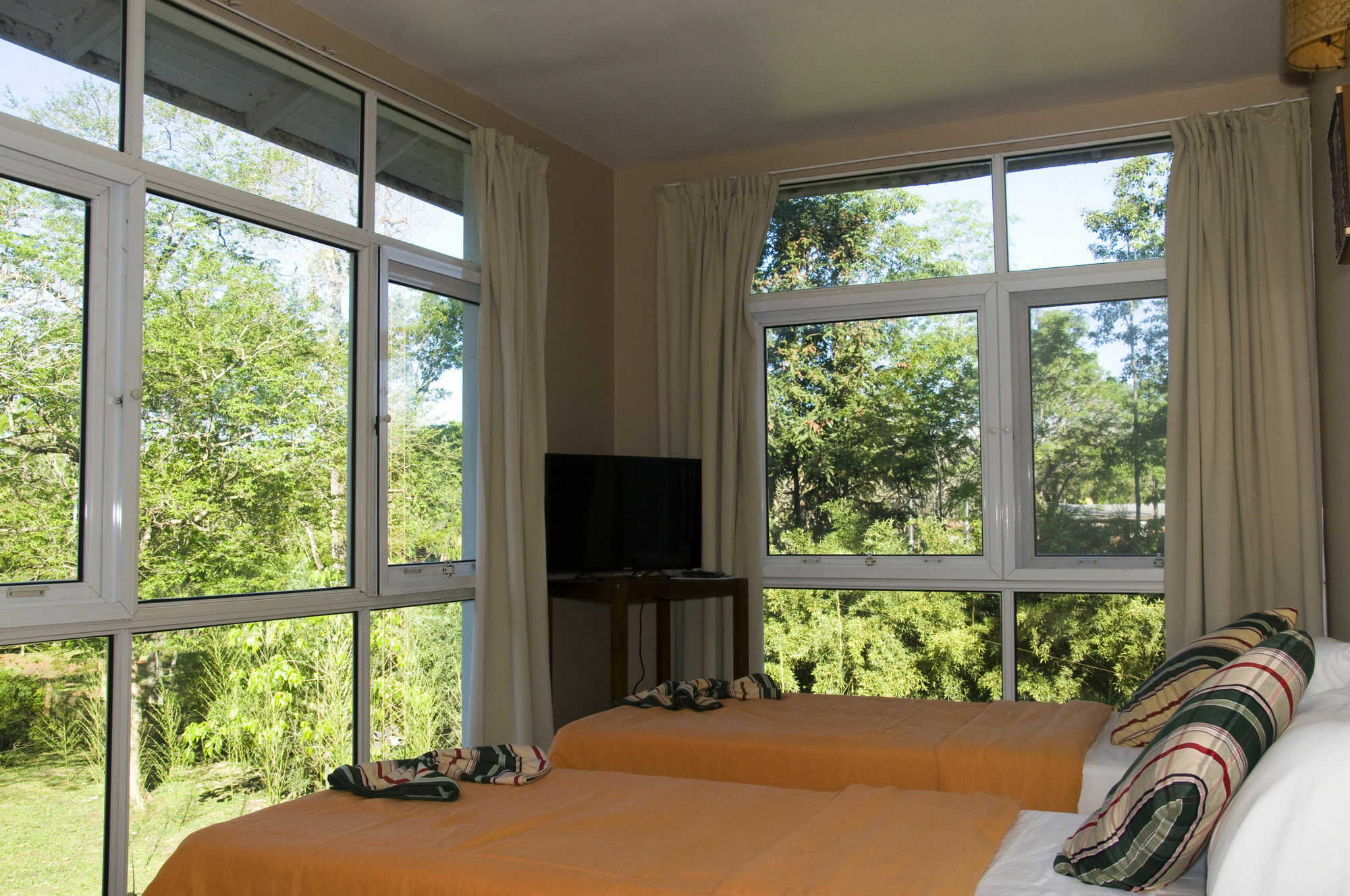 Tangoinn Club Iguazu Party Luxury Hostel 伊瓜苏港 外观 照片