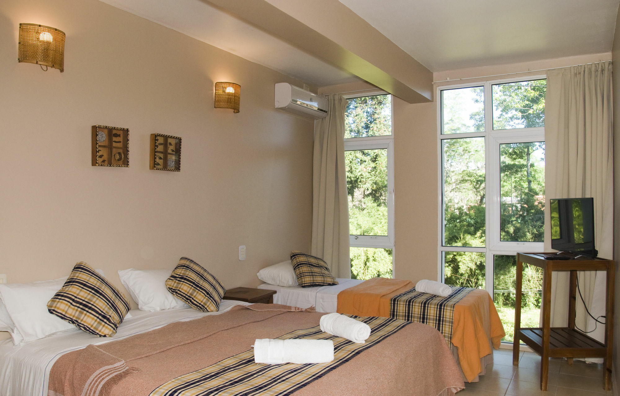 Tangoinn Club Iguazu Party Luxury Hostel 伊瓜苏港 外观 照片