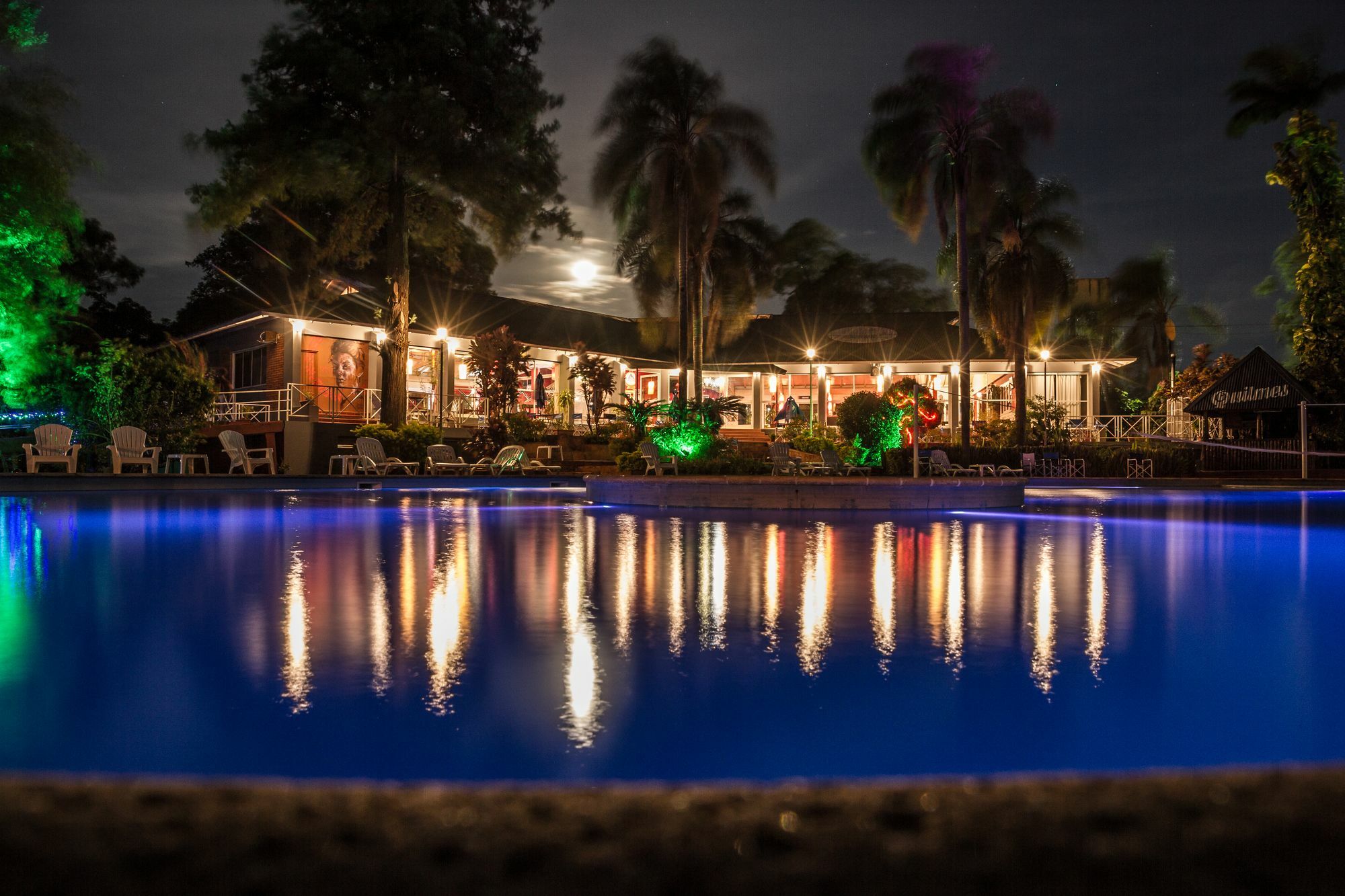 Tangoinn Club Iguazu Party Luxury Hostel 伊瓜苏港 外观 照片