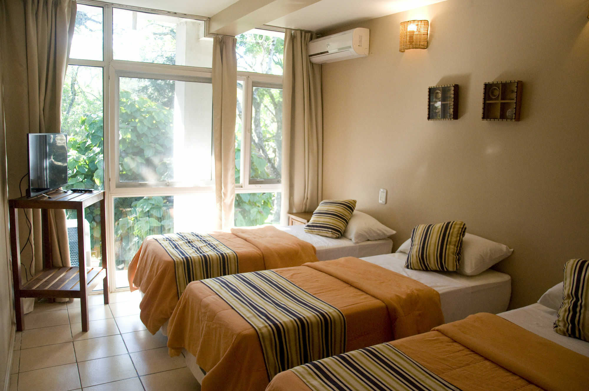 Tangoinn Club Iguazu Party Luxury Hostel 伊瓜苏港 外观 照片