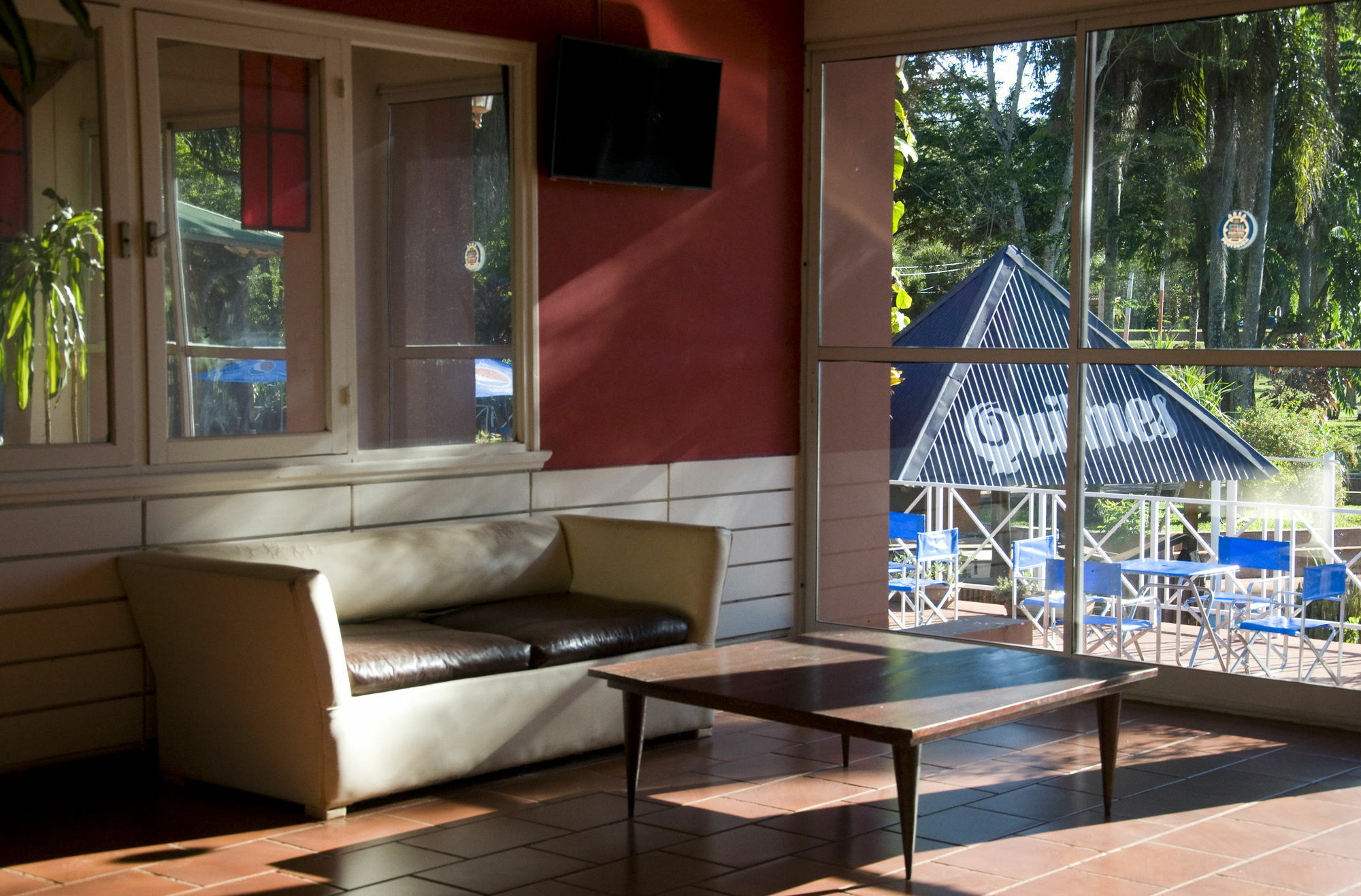 Tangoinn Club Iguazu Party Luxury Hostel 伊瓜苏港 外观 照片